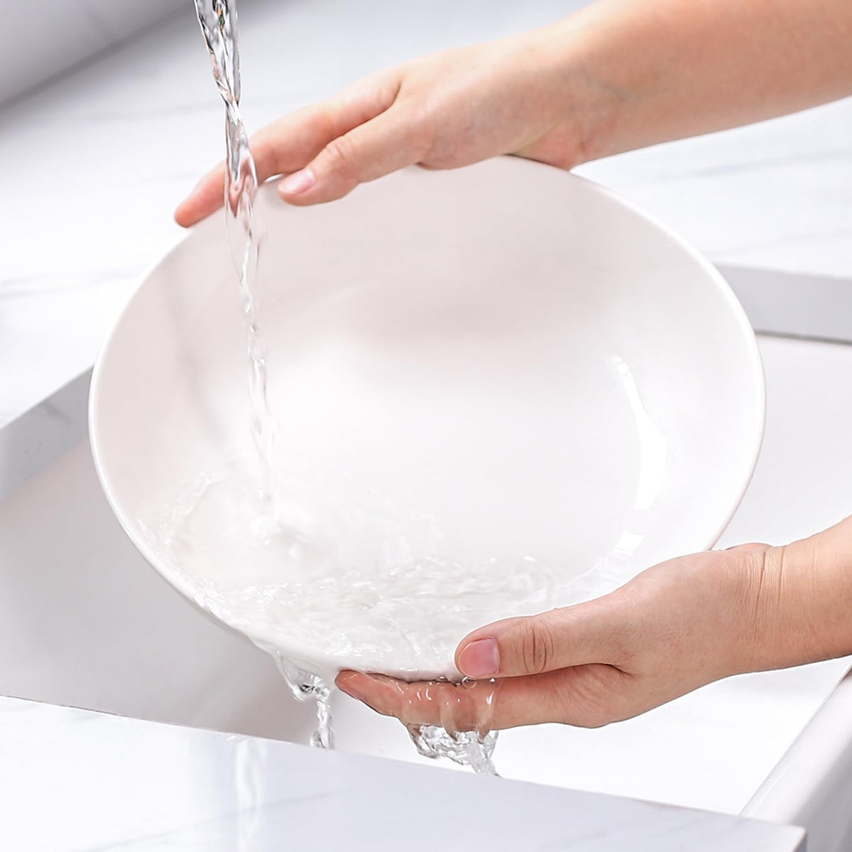 9.75" White Ceramic Pasta Bowls Set of 4 G11576